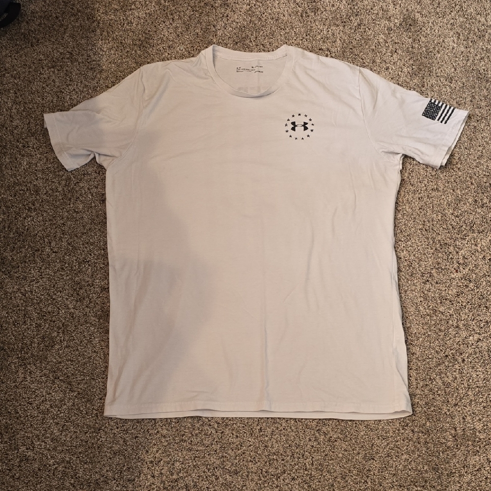 Under Armour Men's Light Gray T-Shirt